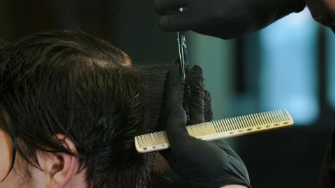 Stock Video Barber Cutting Hair Close Up Live Wallpaper For PC - Free Live Wallpaper