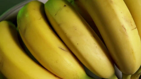 Stock Video Bananas Spinning On A Plate Live Wallpaper For PC - Free Live Wallpaper