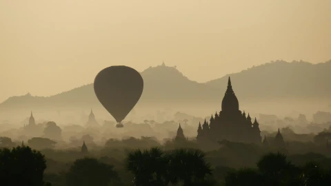 Stock Video Balloon Flying During Sunrise Over Ancient Temples Live Wallpaper For PC - Free Live Wallpaper