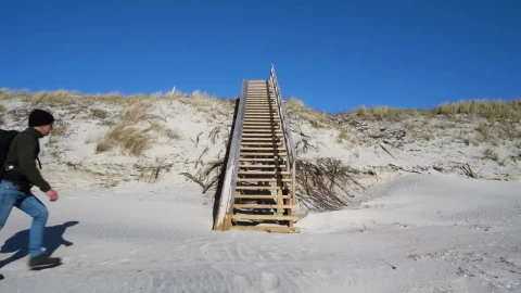 Stock Video Backpacker Climbing The Stairs Live Wallpaper For PC - Free Live Wallpaper