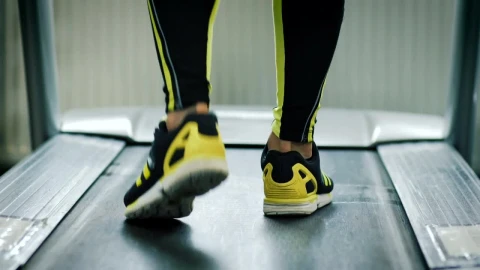 Stock Video Athlete Running In The Treadmill Live Wallpaper For PC - Free Live Wallpaper
