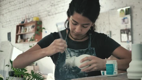 Stock Video Artist Varnishing A Vase Live Wallpaper For PC - Free Live Wallpaper