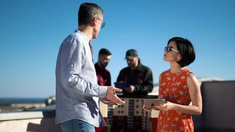 Stock Video Architects Discuss And Then Shake Hands Live Wallpaper For PC - Free Live Wallpaper
