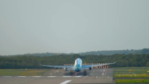Stock Video Airplane Taking Off The Airport Track Live Wallpaper For PC - Free Live Wallpaper