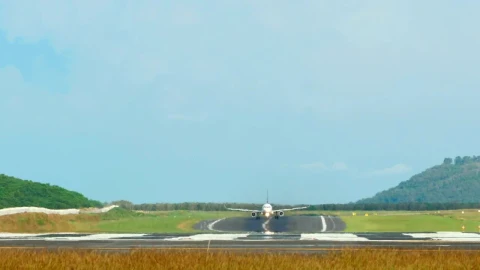 Stock Video Airplane Taking Off On A Sunny Day Live Wallpaper For PC - Free Live Wallpaper