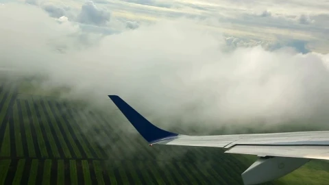 Stock Video Airplane Going Through The Clouds Live Wallpaper For PC - Free Live Wallpaper