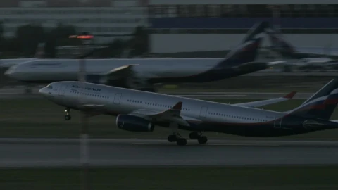 Stock Video Airliner Taking Off As The Sun Sets Live Wallpaper For PC - Free Live Wallpaper