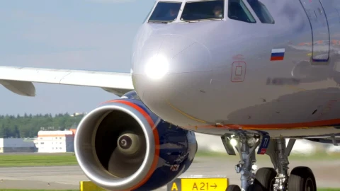 Stock Video Aircraft Moving Around An Airport Live Wallpaper For PC - Free Live Wallpaper