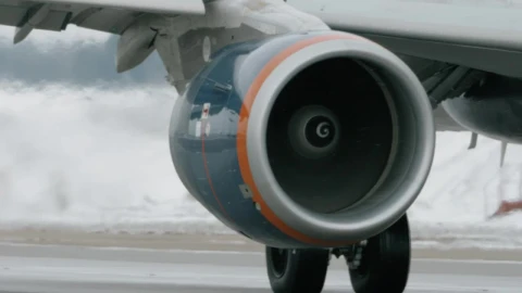 Stock Video Aircraft Engine In The Snow Live Wallpaper For PC - Free Live Wallpaper