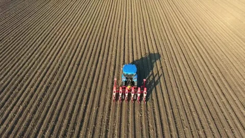Stock Video Agricultural Tractor In The Field Live Wallpaper For PC - Free Live Wallpaper