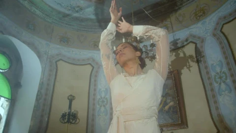 Stock Video A Redhead Woman Is Dancing And Modeling In A Victorian Live Wallpaper For PC - Free Live Wallpaper