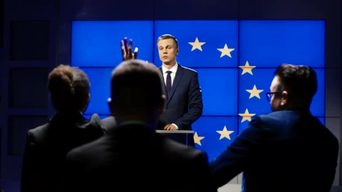 Stock Video A Politician Talking In Front Of Journalist Live Wallpaper For PC - Free Live Wallpaper