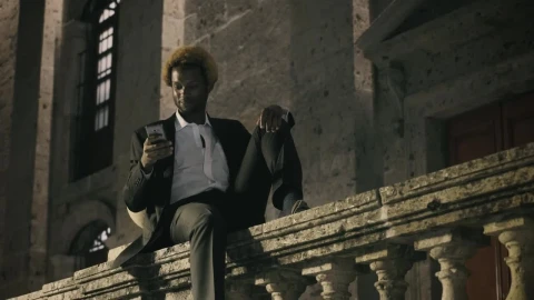 Stock Video A Man Texting In The Street Live Wallpaper For PC - Free Live Wallpaper