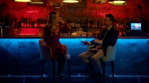 Stock Video A Man And A Woman Chatting In A Bar Live Wallpaper For PC - Free Live Wallpaper