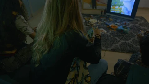 Stock Video A Guy And Two Girls On A Video Game Night Live Wallpaper For PC - Free Live Wallpaper