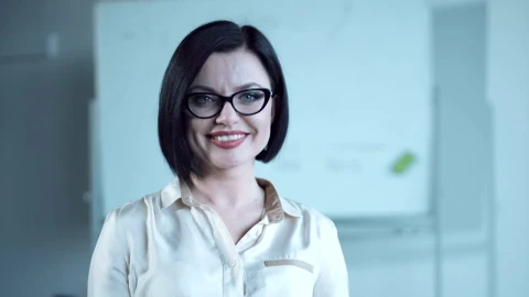 Stock Video Business Woman Smiling And Looking At The Camera Live Wallpaper For PC - Free Live Wallpaper