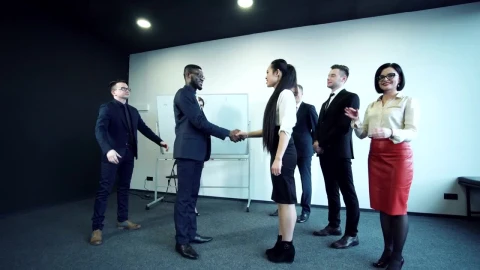 Stock Video Business People Shaking Hands And Crowd Clapping Live Wallpaper For PC - Free Live Wallpaper