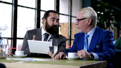 Stock Video Business Men Talking In A Restaurant Live Wallpaper For PC - Free Live Wallpaper