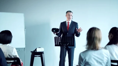 Stock Video Business Man Doing A Presentation With Vr Glasses Live Wallpaper For PC - Free Live Wallpaper