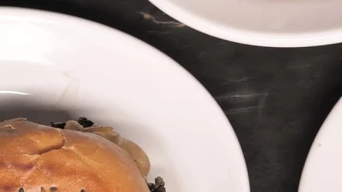 Stock Video Burgers On Plates On A Table Live Wallpaper For PC - Free Live Wallpaper