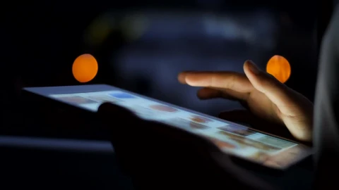 Stock Video Browsing The Web On A Tablet At Night Live Wallpaper For PC - Free Live Wallpaper