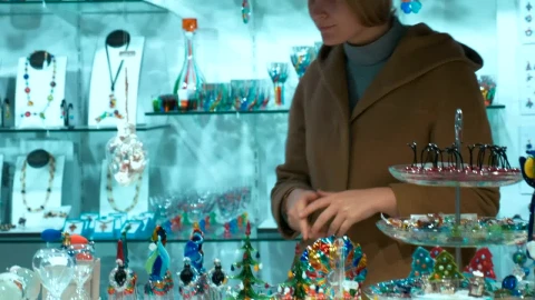 Stock Video Browsing Glass Products In A Shop Live Wallpaper For PC - Free Live Wallpaper