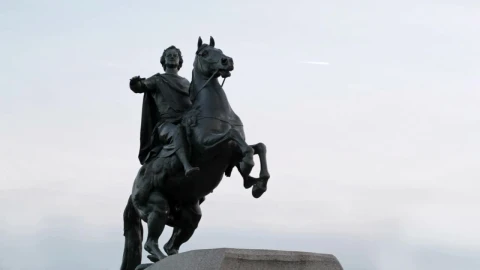 Stock Video Bronze Horseman Statue Live Wallpaper For PC - Free Live Wallpaper