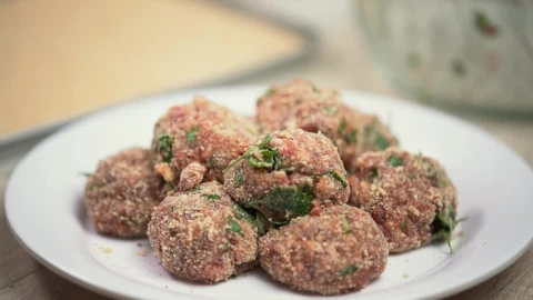 Stock Video Breaded Meat Balls Live Wallpaper For PC - Free Live Wallpaper