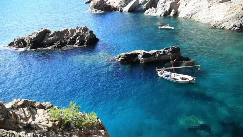 Stock Video Boats Inside A Beautiful Bay Live Wallpaper For PC - Free Live Wallpaper