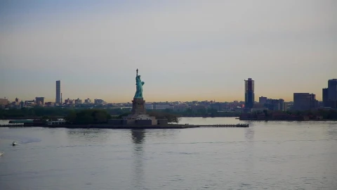 Stock Video Boat Sailing Past The Statue Of Liberty Live Wallpaper For PC - Free Live Wallpaper