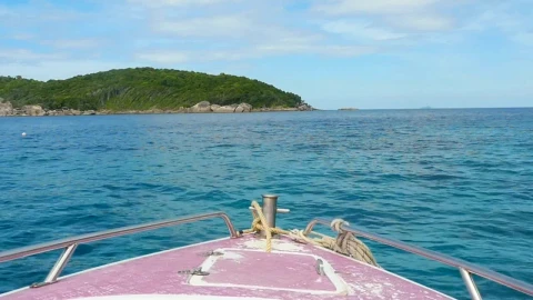 Stock Video Boat Sailing Near An Island Live Wallpaper For PC - Free Live Wallpaper