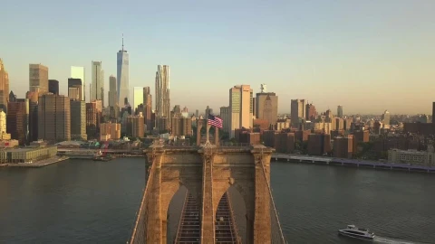 Stock Video Boat On The River Crossing The Brooklyn Bridge Live Wallpaper For PC - Free Live Wallpaper
