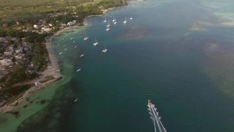 Stock Video Boat Heading To A Ramp Live Wallpaper For PC - Free Live Wallpaper