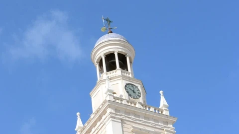 Video Stock Clock On The Side Of A Building Live Wallpaper For PC - Free Live Wallpaper