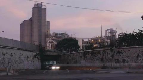 Video Stock City Traffic Near A Factory At Sunset Time Lapse Live Wallpaper For PC - Free Live Wallpaper
