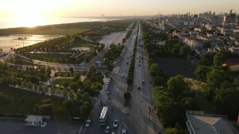 Video Stock City Traffic In An Large Avenue Near The Beach Live Wallpaper For PC - Free Live Wallpaper