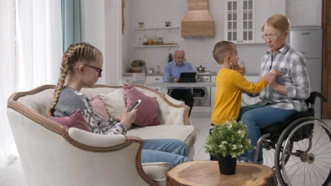 Video Stock Children Spending Time At Their Grandparents Home Live Wallpaper For PC - Free Live Wallpaper