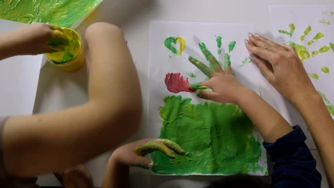 Video Stock Children Painting With Their Fingers Live Wallpaper For PC - Free Live Wallpaper