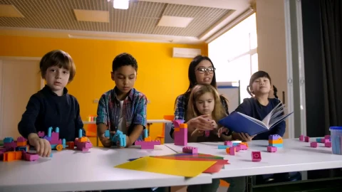 Video Stock Children And Her Teacher Learning Didactically Live Wallpaper For PC - Free Live Wallpaper