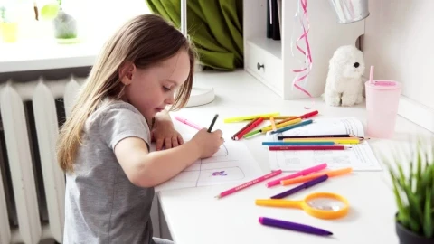 Video Stock Child Sitting At Her Desk Drawing Live Wallpaper For PC - Free Live Wallpaper