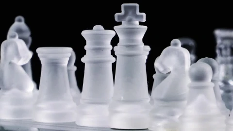 Video Stock Chess With Glass Pieces Live Wallpaper For PC - Free Live Wallpaper