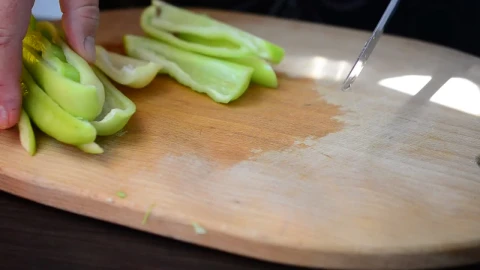 Video Stock Chef Cutting A Green Pepper Live Wallpaper For PC - Free Live Wallpaper