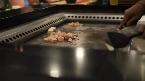 Video Stock Chef Cooking On A Large Grill Smal Live Wallpaper For PC - Free Live Wallpaper