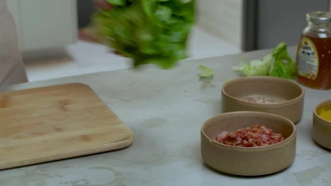 Video Stock Chef Chopping A Lettuce Live Wallpaper For PC - Free Live Wallpaper