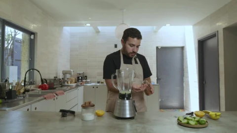 Video Stock Chef Adding Ingredients To A Blender Live Wallpaper For PC - Free Live Wallpaper
