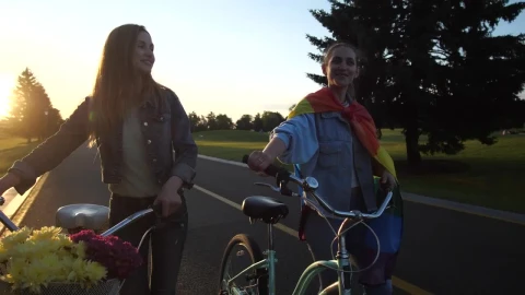 Video Stock Chatting While Pushing Their Bikes Live Wallpaper For PC - Free Live Wallpaper