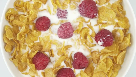 Video Stock Cereal With Berries And Milk Close Up Live Wallpaper For PC - Free Live Wallpaper