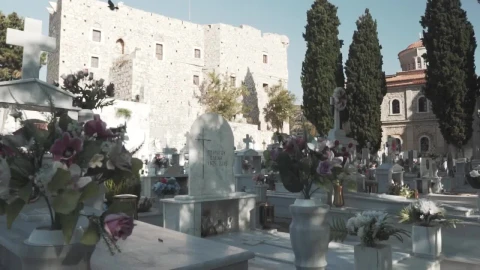 Video Stock Cemetery Of A Castle Live Wallpaper For PC - Free Live Wallpaper