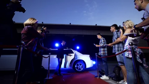 Video Stock Celebrity Couple Signing Autographs Live Wallpaper For PC - Free Live Wallpaper