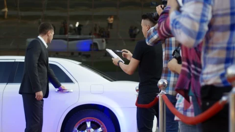 Video Stock Celebrity Arriving At The Premier Live Wallpaper For PC - Free Live Wallpaper